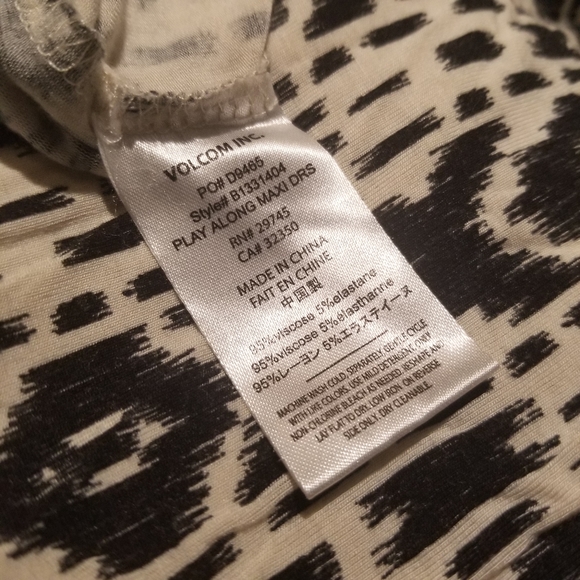 Tribal Print Maxi Dress - Picture 5 of 5